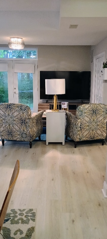 Building Photo - 906 Bitterfield Dr