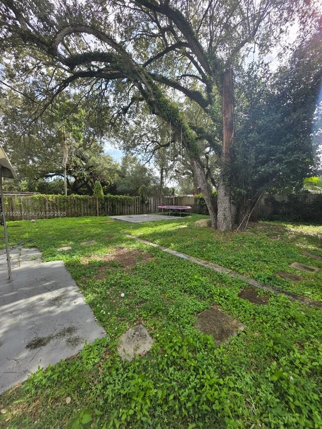 Building Photo - 5626 Freedom St