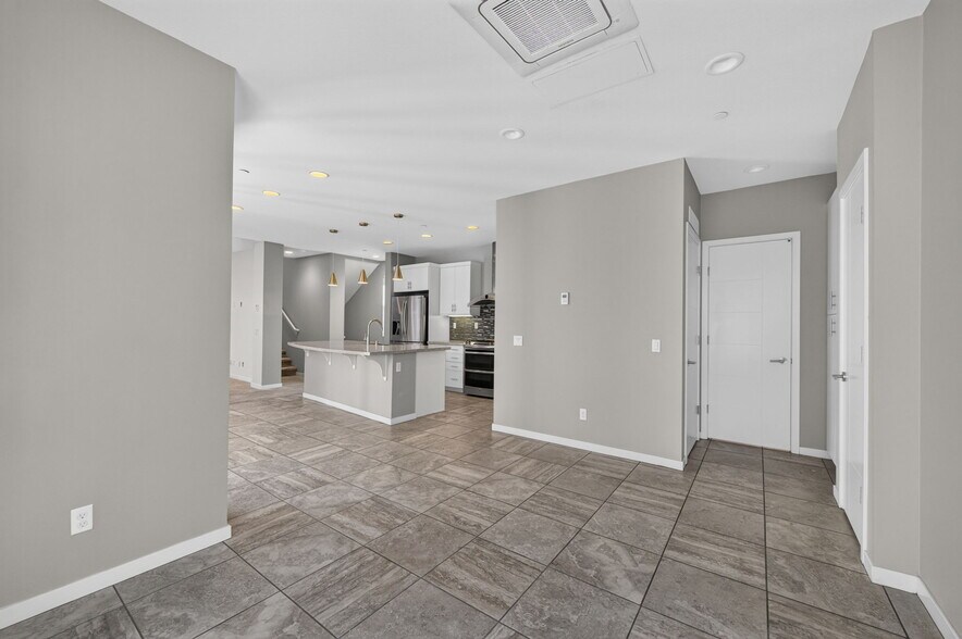 Building Photo - 821 Brickyard Ln