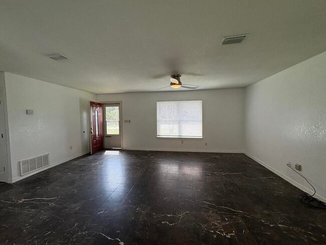 Building Photo - 410 Wildwood St