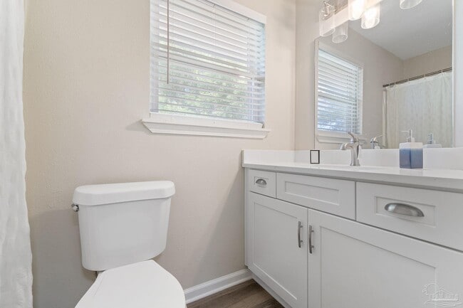 Building Photo - 8 Goodman Ln