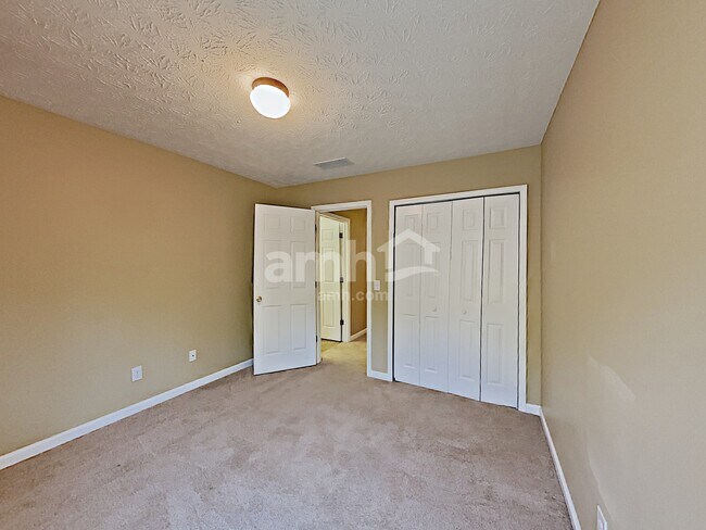 Building Photo - 409 Avery Ct