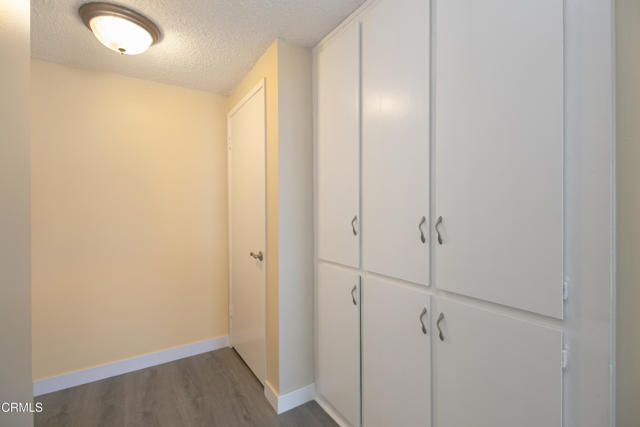 Building Photo - 1244 W 9th St