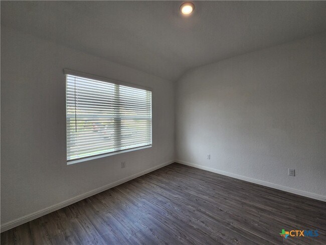 Building Photo - 414 Fairy Duster Dr