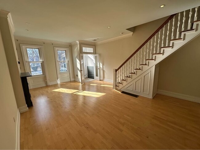 Building Photo - 2213 Federal St