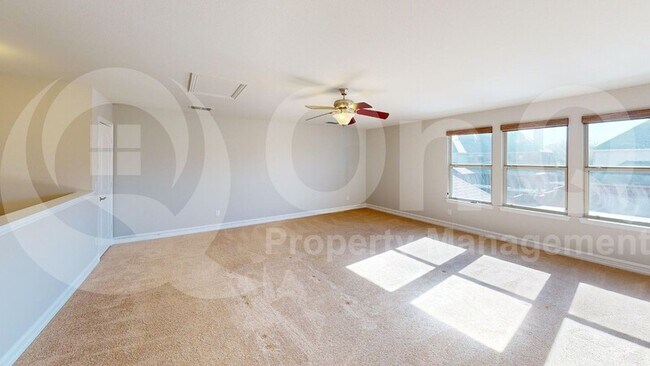 Building Photo - 1055 Enchanted Rock Dr
