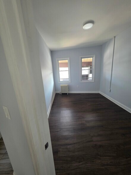 Building Photo - 1112 Walnut St