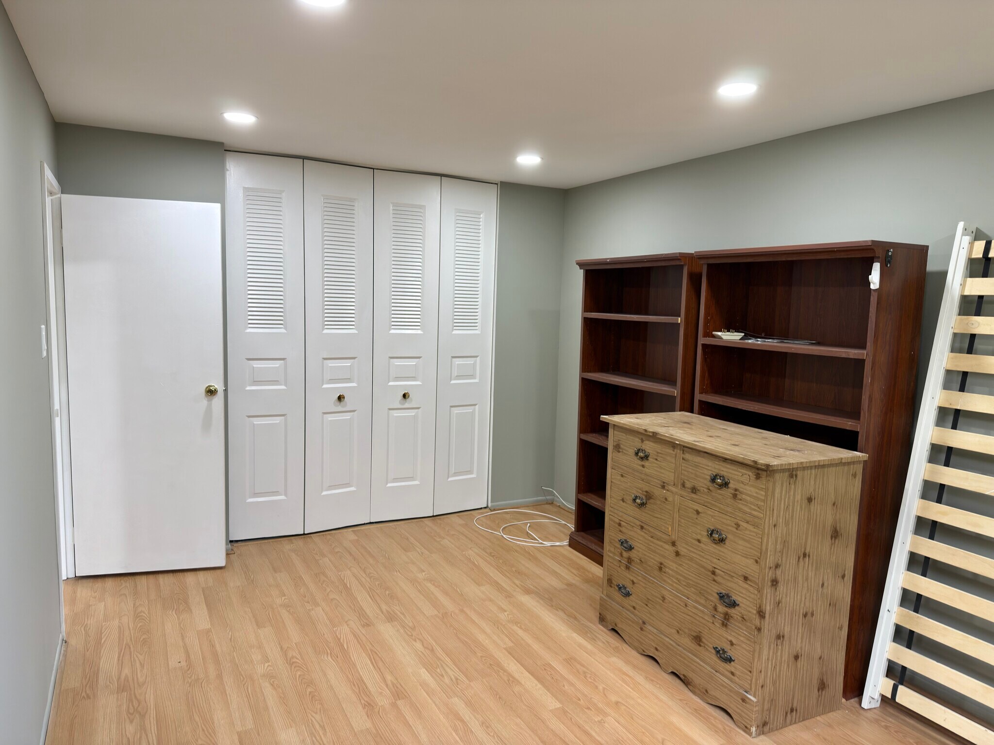 Building Photo - 9926 Haldeman Ave