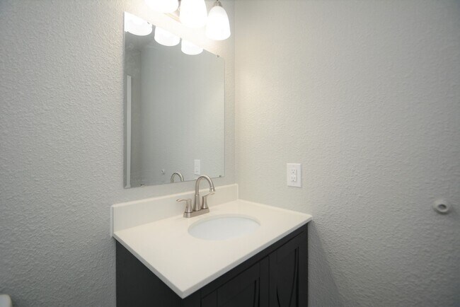 Building Photo - 13151 Walden Rd