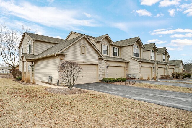 Building Photo - 2325 Summerlin Dr