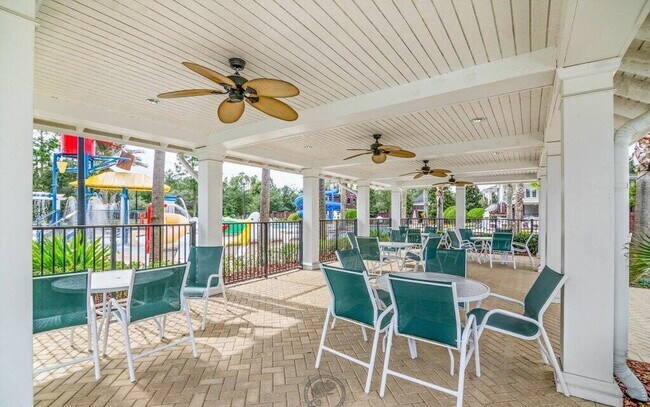 Building Photo - For Rent!!!!!  Spacious Living & Resort-Style Fun in Hamilton Glen!