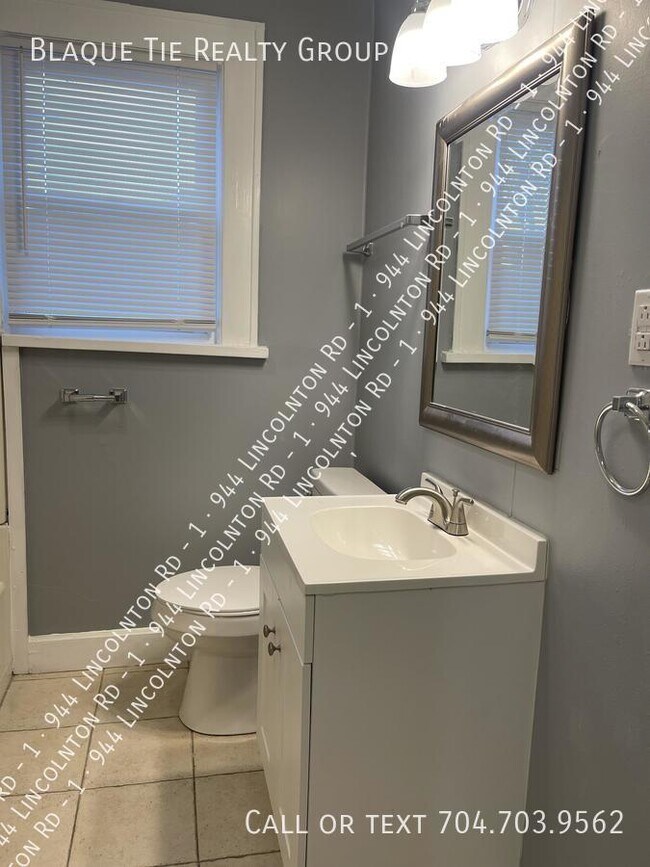 Building Photo - 944 Lincolnton Rd