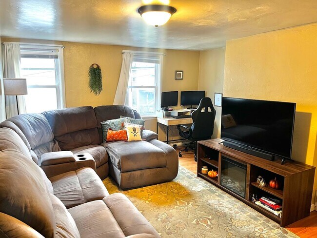 Building Photo - 23 Enon Wy