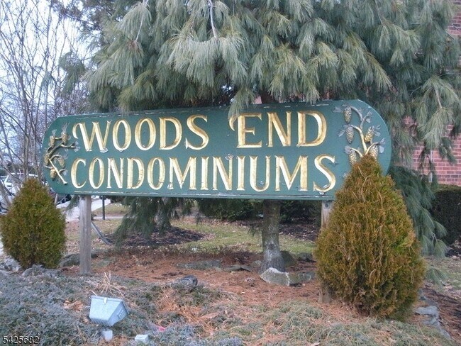 Building Photo - 592 Sherman Ave