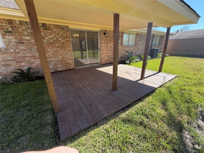 Building Photo - 9227 Vanwood St