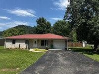 Building Photo - 224 Maher Dr