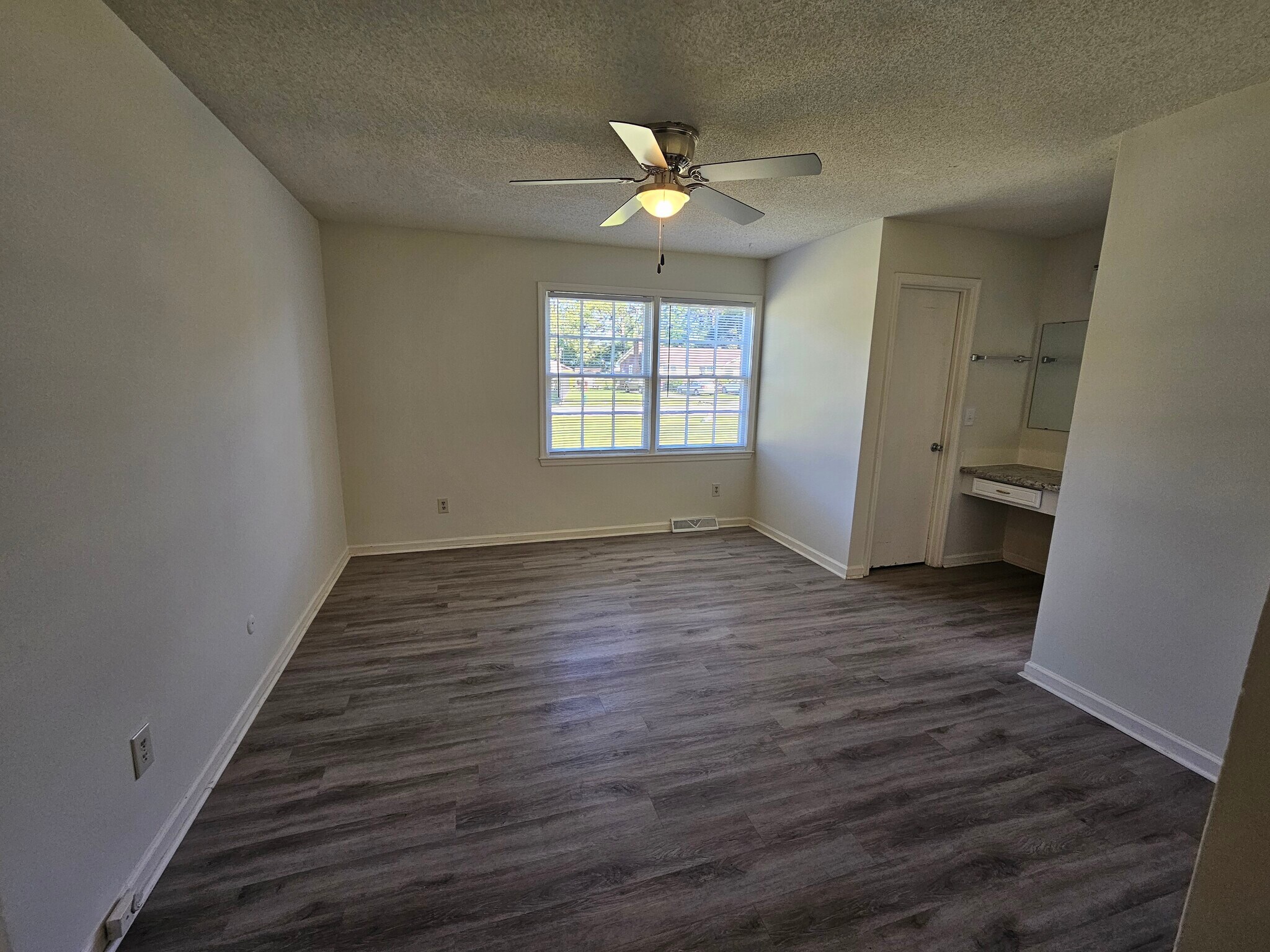 Building Photo - 404 Millhouse Rd