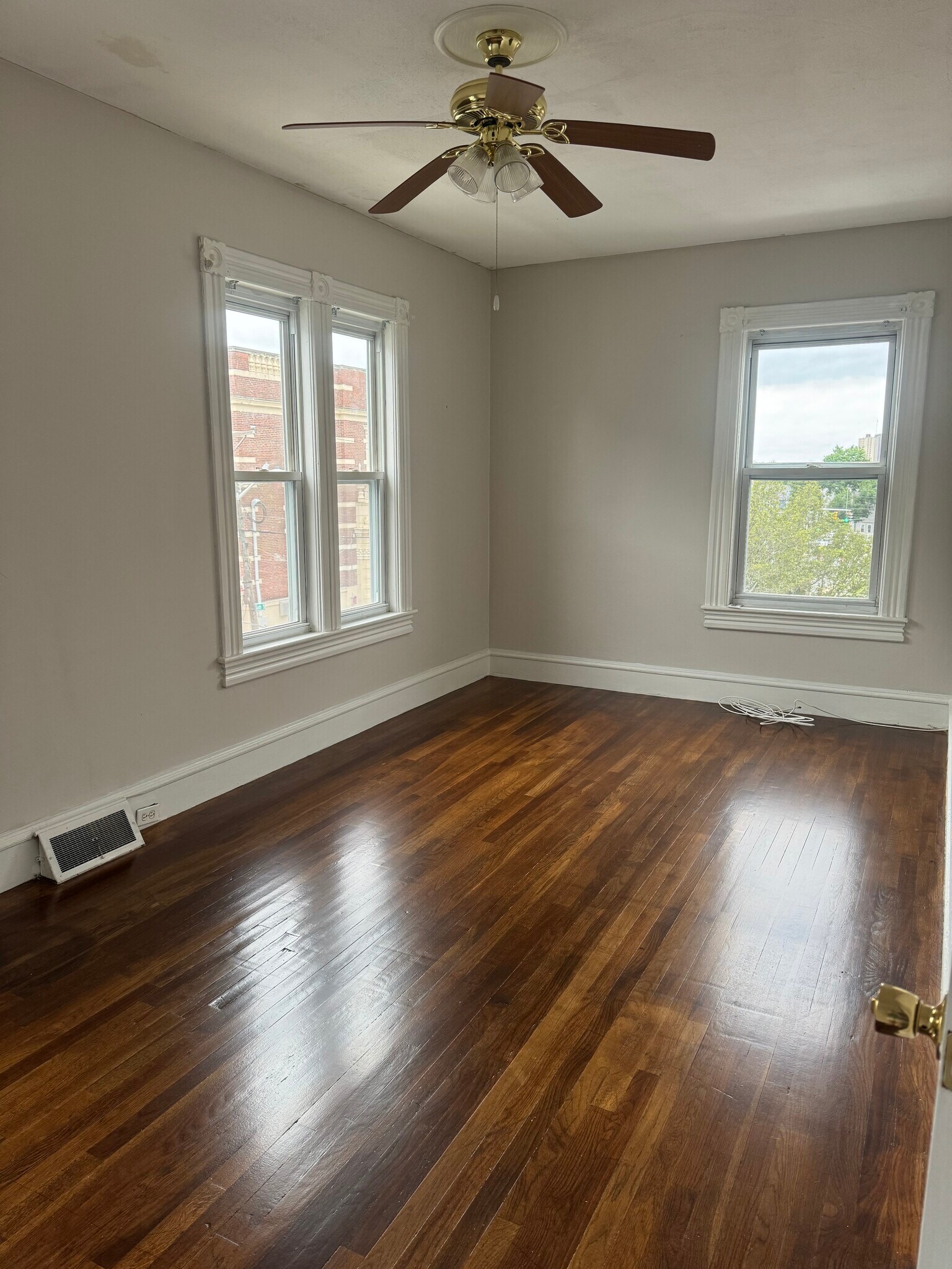 Master bedroom - 38 6th St