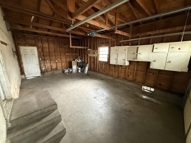 Building Photo - 820 35th Ave Ct