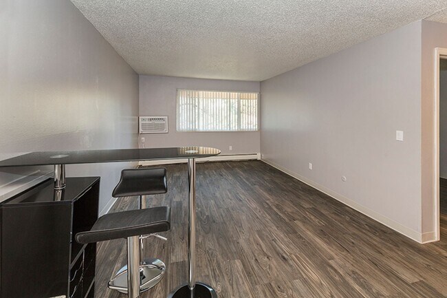 Interior Photo - Drexel