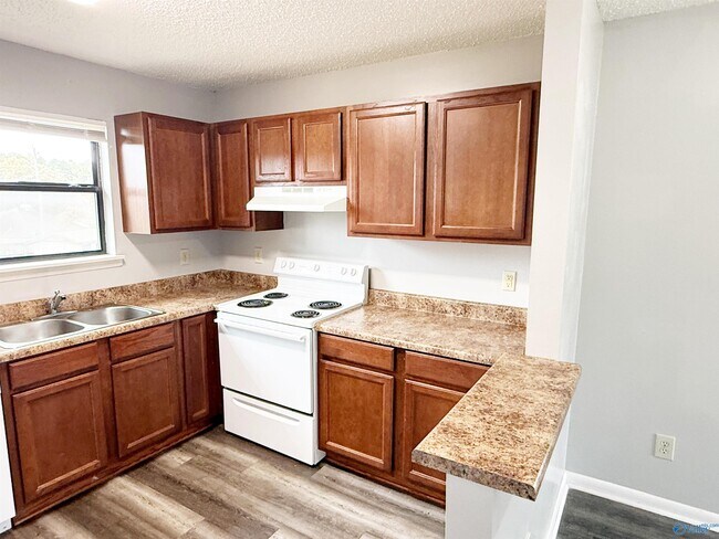 Building Photo - 112 Jodi Dr