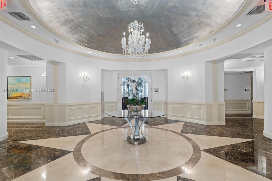 Building Photo - 2100 N Ocean Blvd