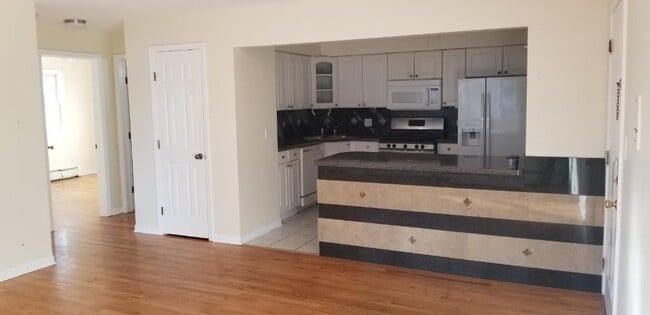 Building Photo - 10146 Hartford Ct