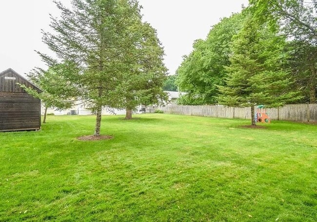 Building Photo - 19 Beatty St