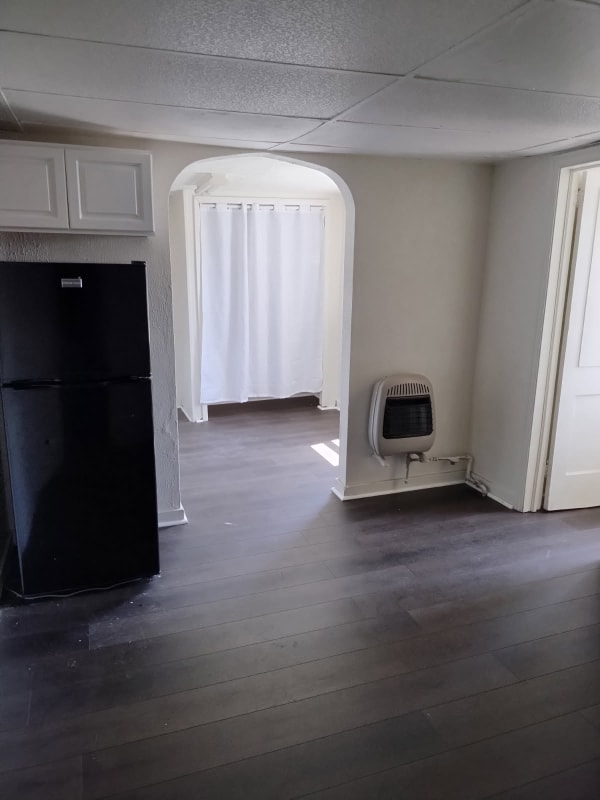 Building Photo - 406 N 4th St