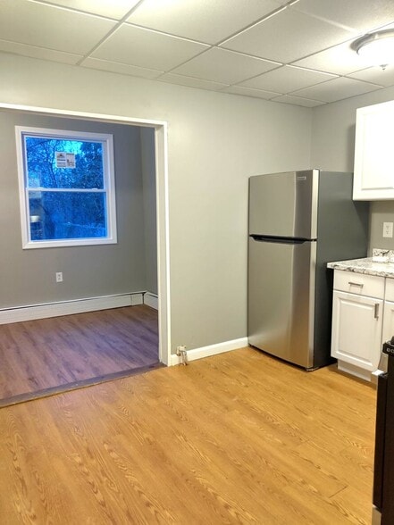 Building Photo - 86-88 Lawn Avenue