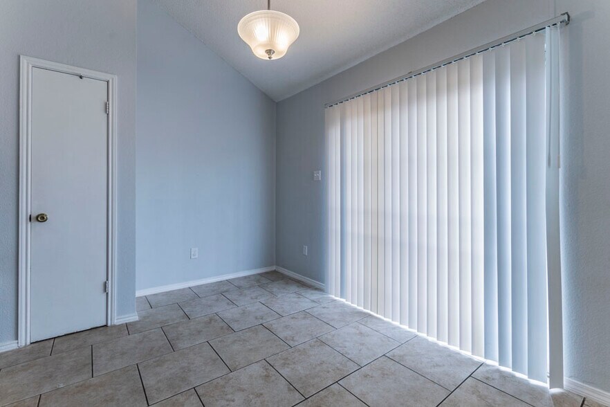 Building Photo - 10254 Dover Rdg