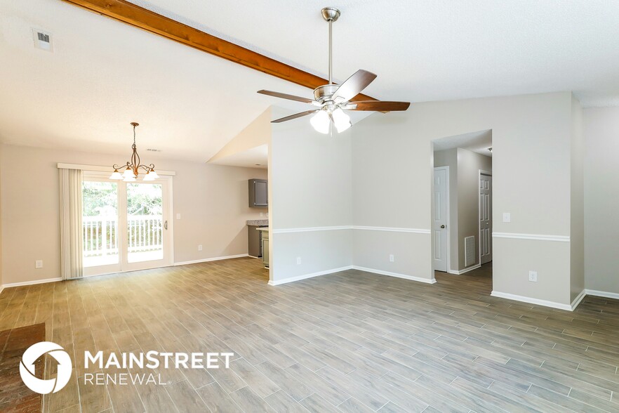 Building Photo - 6061 Acadian Woods Dr