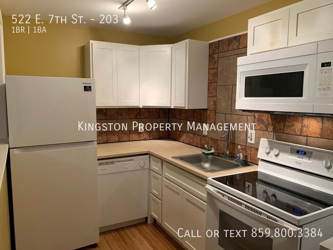 Primary Photo - Remodeled 1 Bedroom Now Available! HOLIDAY...