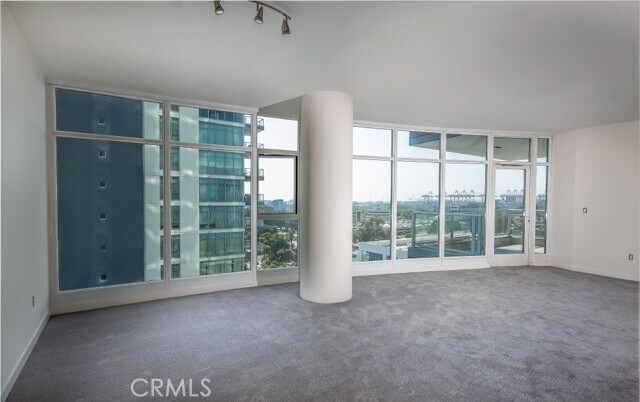 Building Photo - 400 W Ocean Blvd