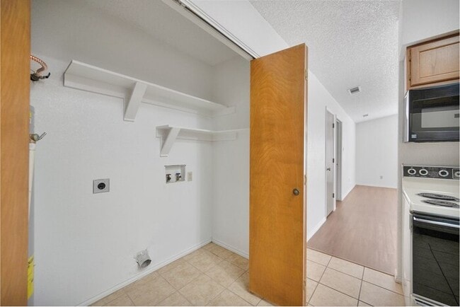 Building Photo - 4503 Fairgate Dr