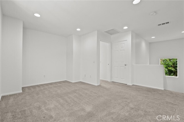 Building Photo - 9427 Lemona Ave