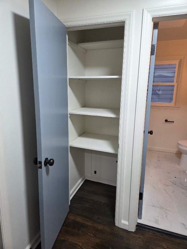 Building Photo - 1600 E 77th Terrace