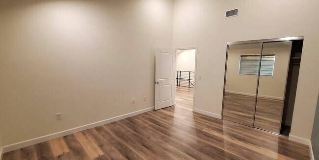 Building Photo - 25939 Cypress St