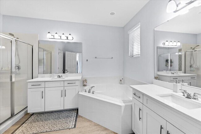 Building Photo - 8746 Crescendo Ave