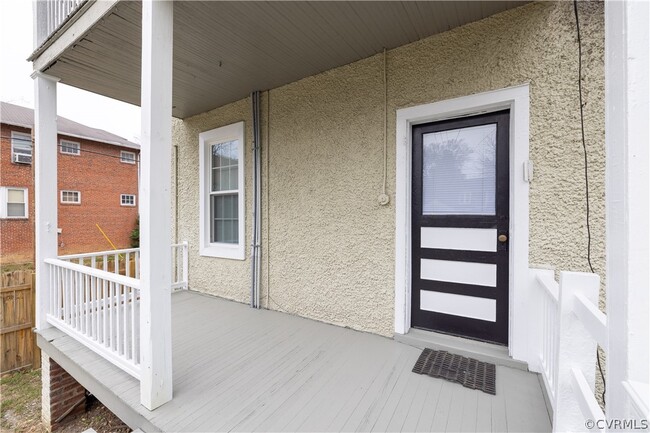 Building Photo - 2726 Hanes Ave