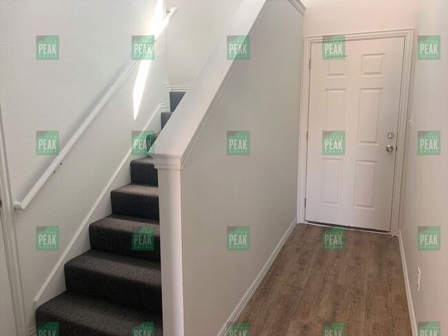 Building Photo - $1599! 3 Bed/2.5 Bath home in Fort Worth!