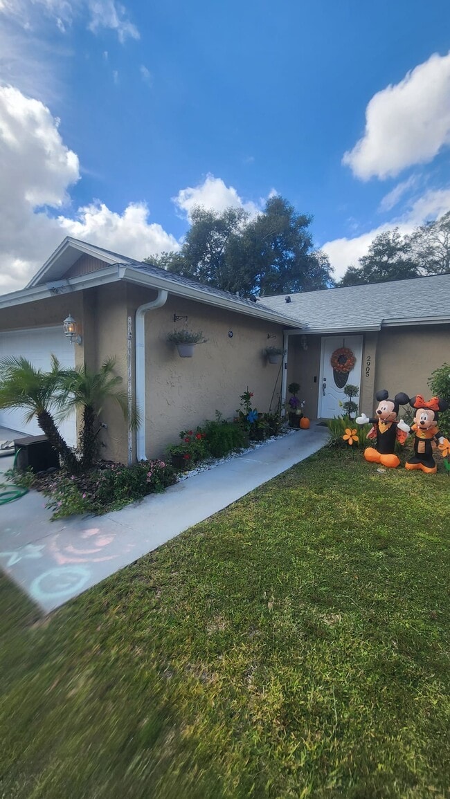 Building Photo - 2905 Autumnwood Trail