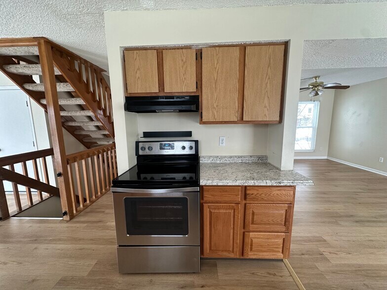 Building Photo - 5336 Bonner Dr