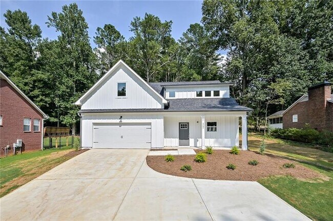 Building Photo - 2704 Allyn Way NW