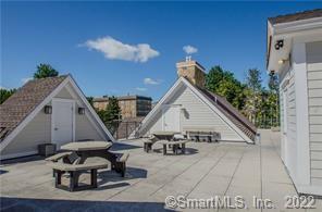 Building Photo - 730 Farmington Ave