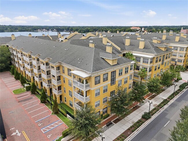 Building Photo - 860 N Orange Ave