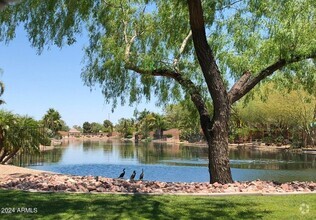 Building Photo - 884 E La Costa Pl