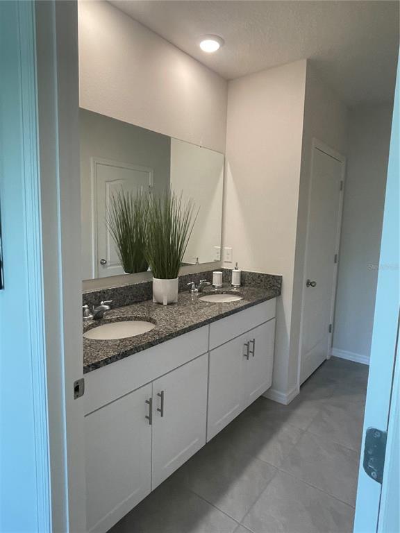 Building Photo - 408 Charlotte Wy