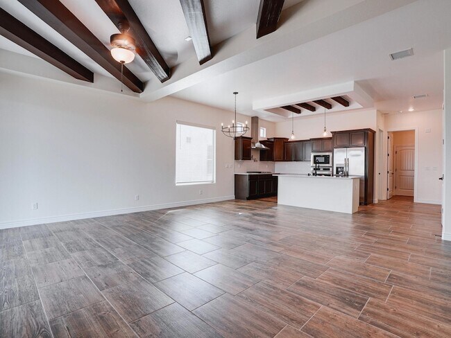 Building Photo - 392 Frodsham St