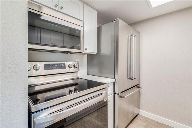 Building Photo - 3 Cypress Fairway Village